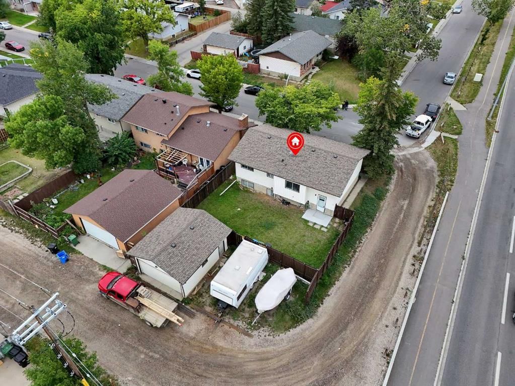 5219 Rundleview Road NE, Calgary — photo 4 of 32