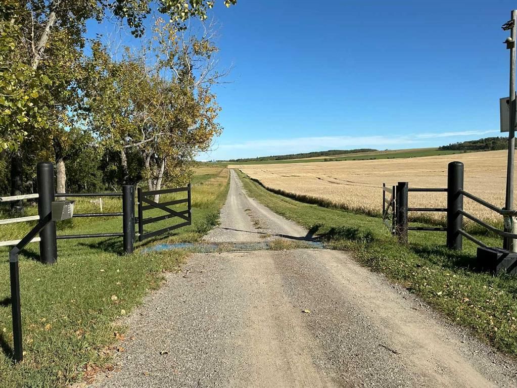 0 Highway 22 south, Rural Foothills County — photo 2 of 45