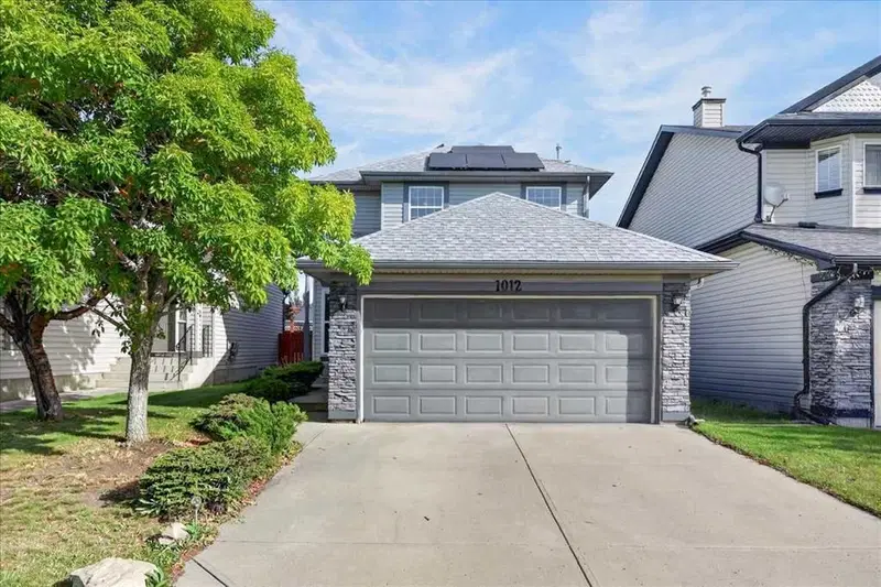 1012 Cranston Drive SE, Calgary — photo 3 of 50