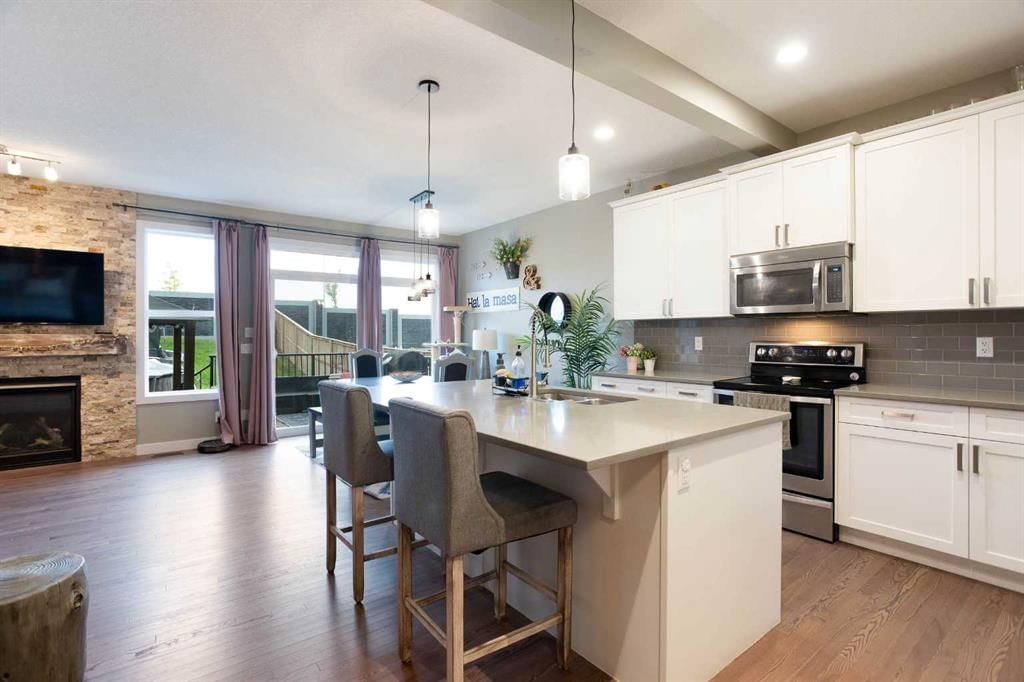 244 Nolanhurst Crescent NW, Calgary — photo 5 of 36