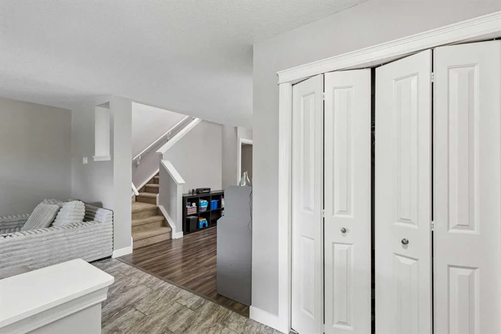 33 Legacy Gate SE, Calgary — photo 5 of 42