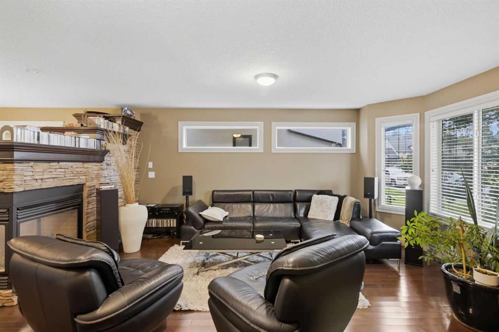 723 23 Avenue NW, Calgary — photo 5 of 49