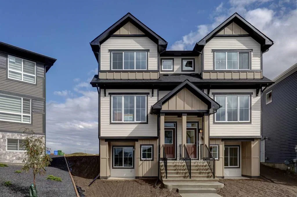 410 Carringvue Grove NW, Calgary — main listing photo