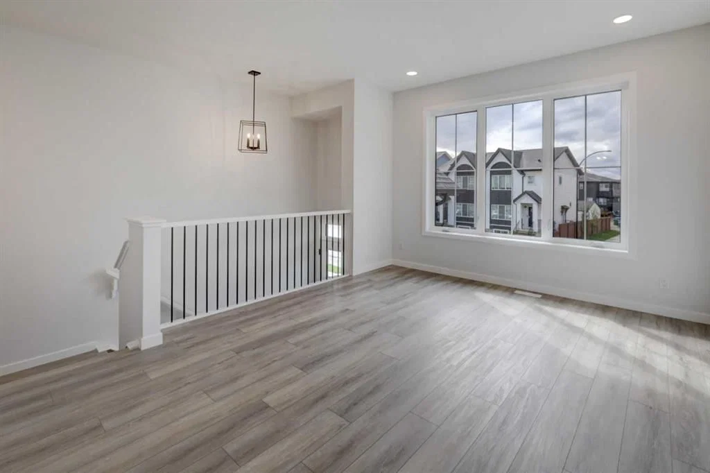 410 Carringvue Grove NW, Calgary — photo 4 of 36