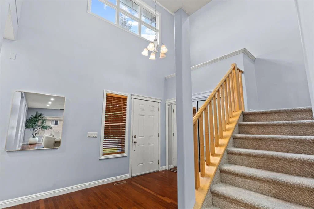 224 Panamount View NW, Calgary — photo 3 of 50