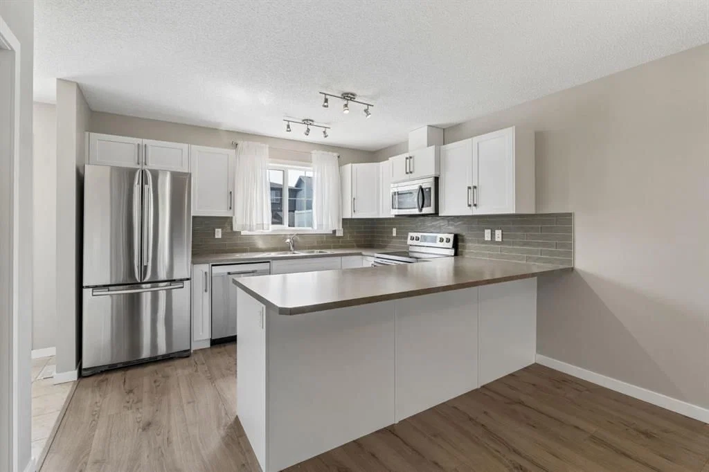 268 Sunset Road, Cochrane — photo 3 of 23