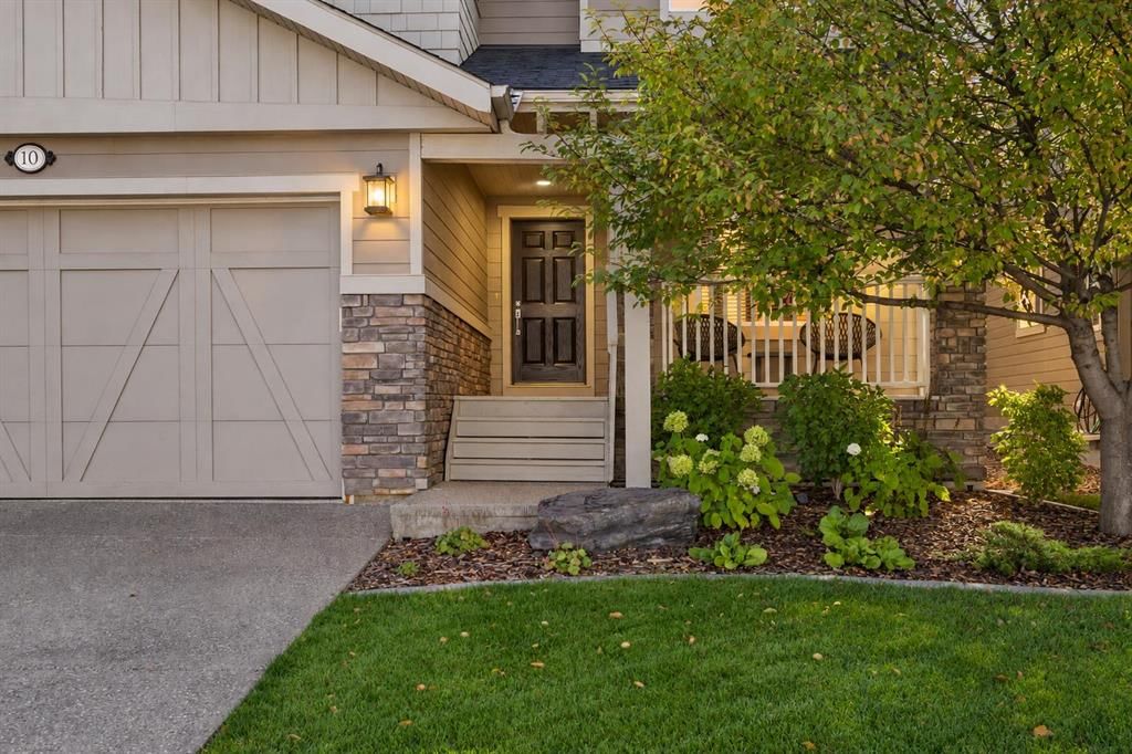 10 Crestridge View SW, Calgary — photo 2 of 50