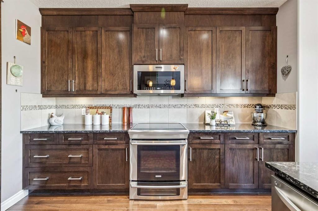 437 Kinniburgh Boulevard, Chestermere — photo 5 of 41