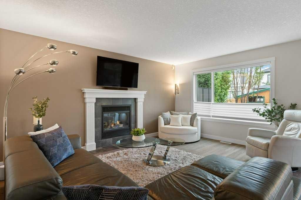 146 Wentworth Park SW, Calgary — photo 4 of 44