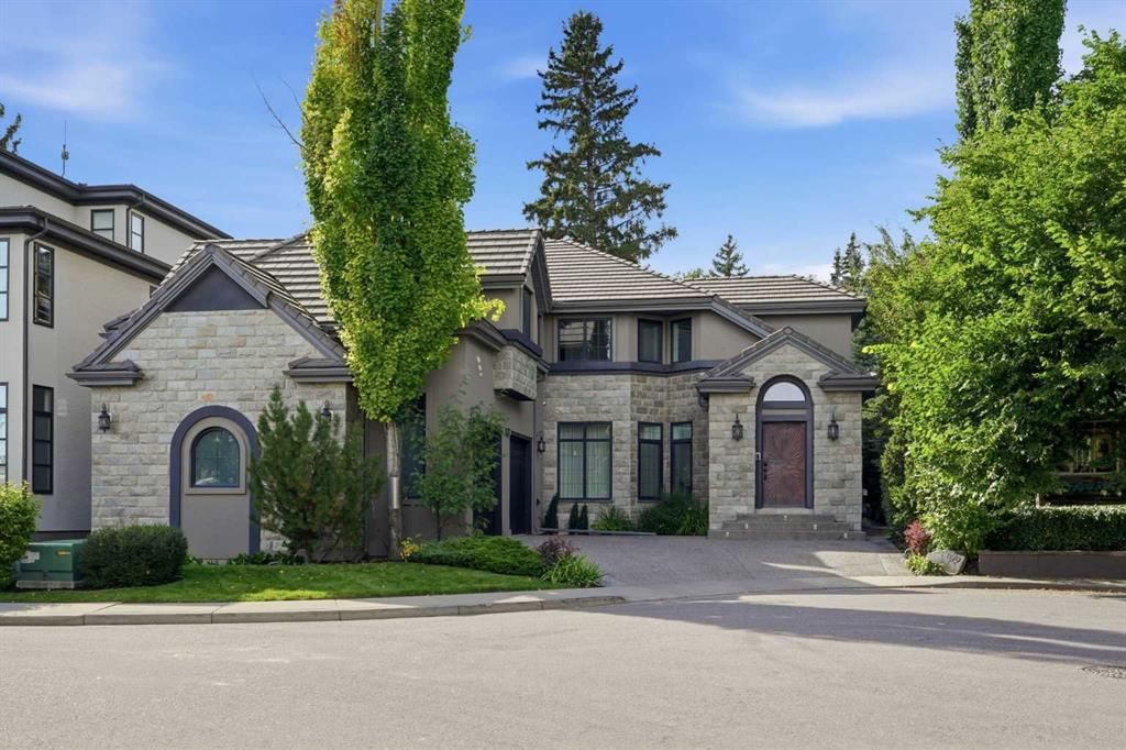19 Windsor Crescent, Calgary — main listing photo