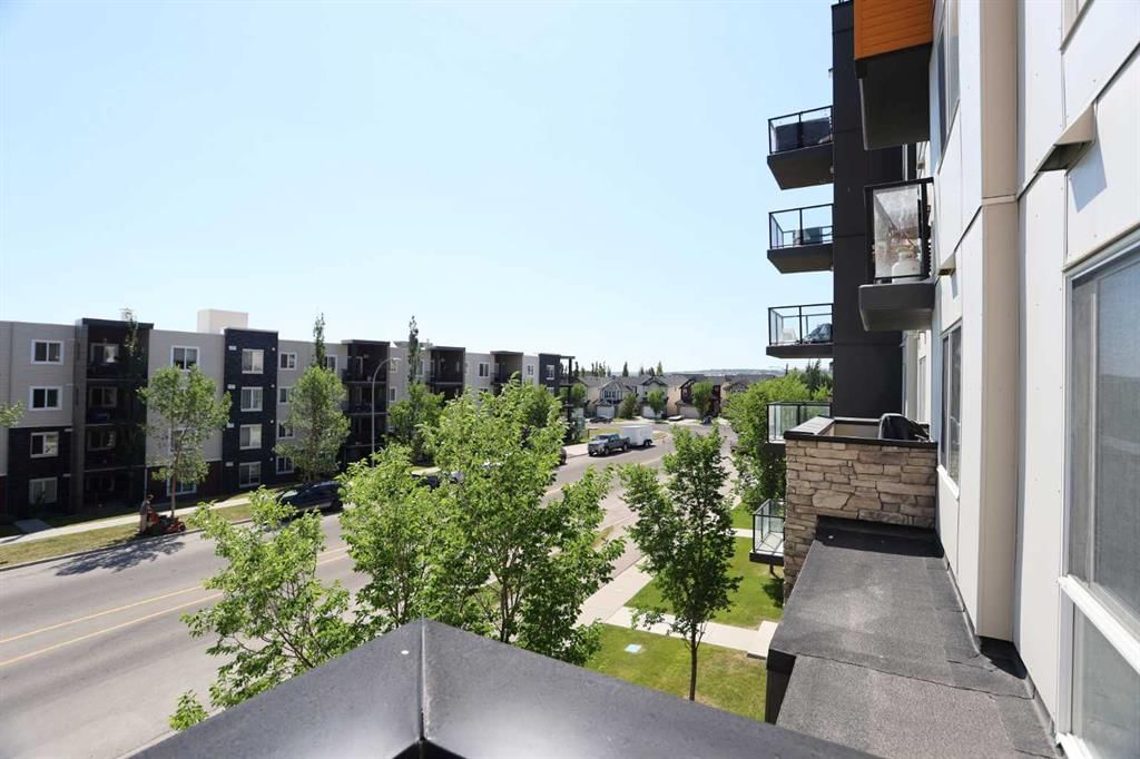 305, 10 Kincora Glen Park NW, Calgary — photo 4 of 39