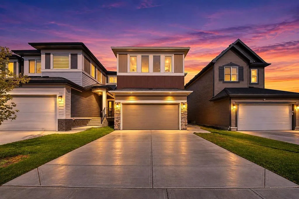 12 Corner Glen Row NE, Calgary — main listing photo