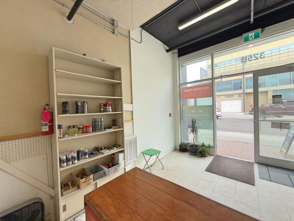 325B 17 Avenue SW, Calgary — photo 5 of 9