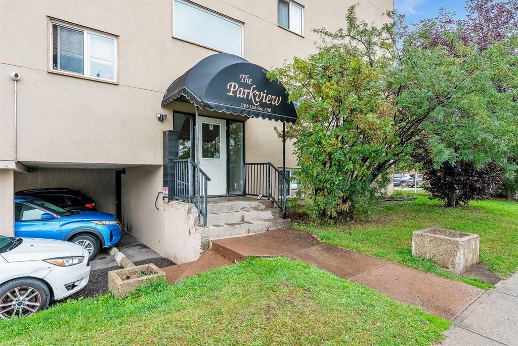 22, 1703 11 Avenue SW, Calgary — photo 2 of 13