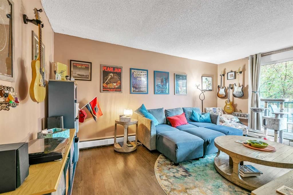 22, 1703 11 Avenue SW, Calgary — photo 4 of 13