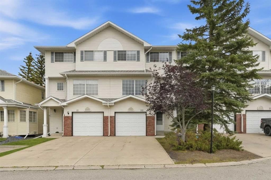 22 Lincoln Green SW, Calgary — main listing photo