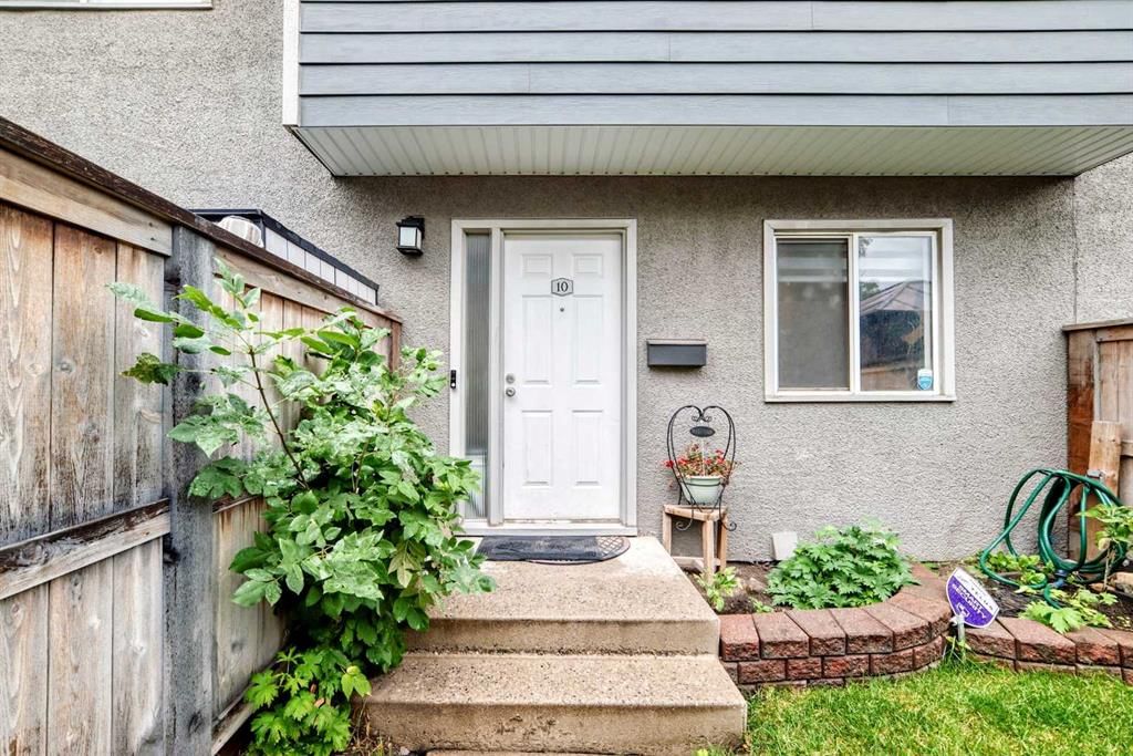 10, 219 90 Avenue SE, Calgary — photo 4 of 46