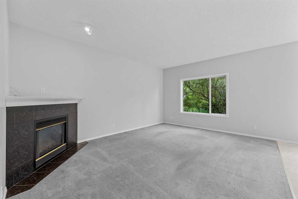15 Hidden Ranch Crescent NW, Calgary — photo 5 of 48