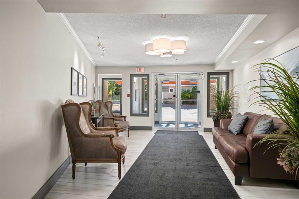 411, 40 Parkridge View SE, Calgary — photo 3 of 46
