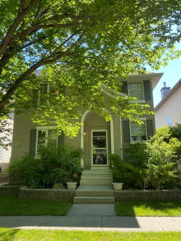 10 Elgin Drive SE, Calgary — main listing photo