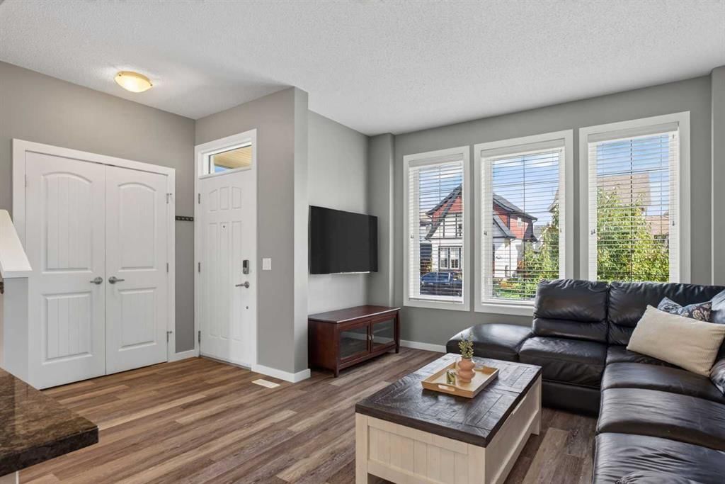 287 Mahogany Heights SE, Calgary — photo 2 of 35