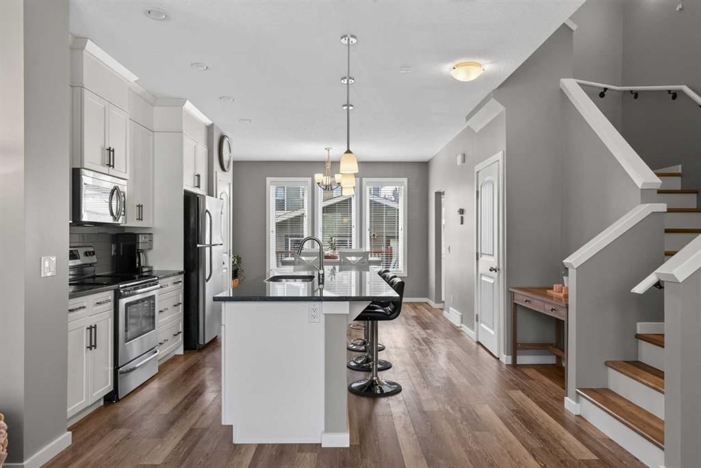 287 Mahogany Heights SE, Calgary — photo 4 of 35