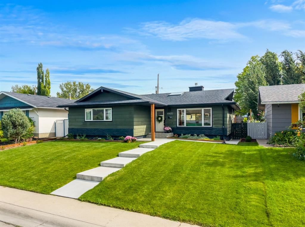 10832 Mapleford Road SE, Calgary — photo 2 of 50