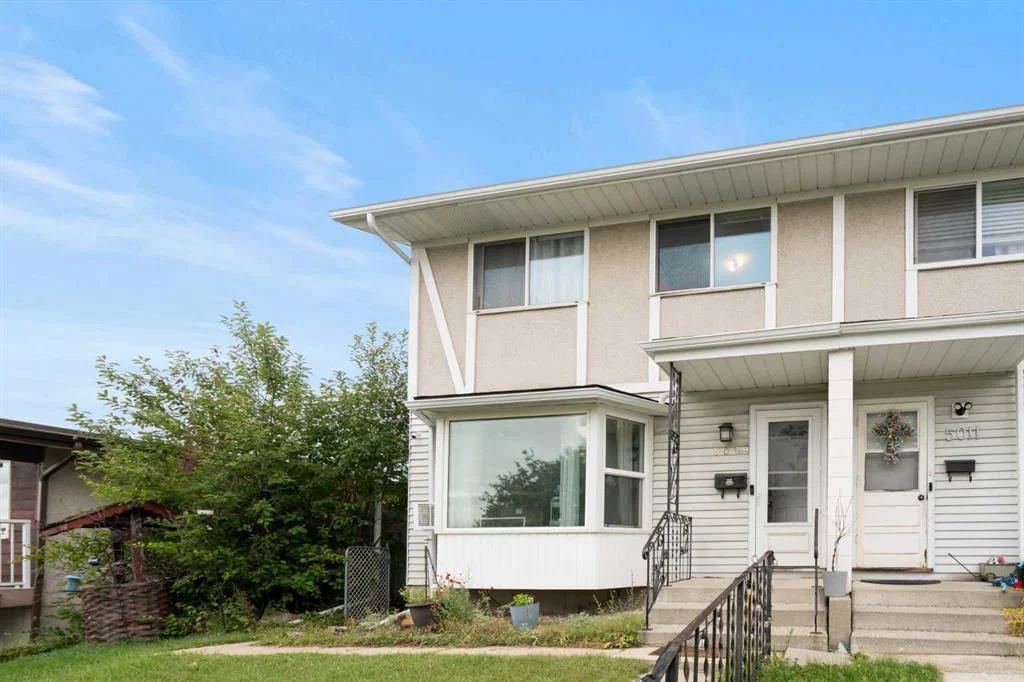 5009 North Haven Drive NW, Calgary — photo 3 of 32