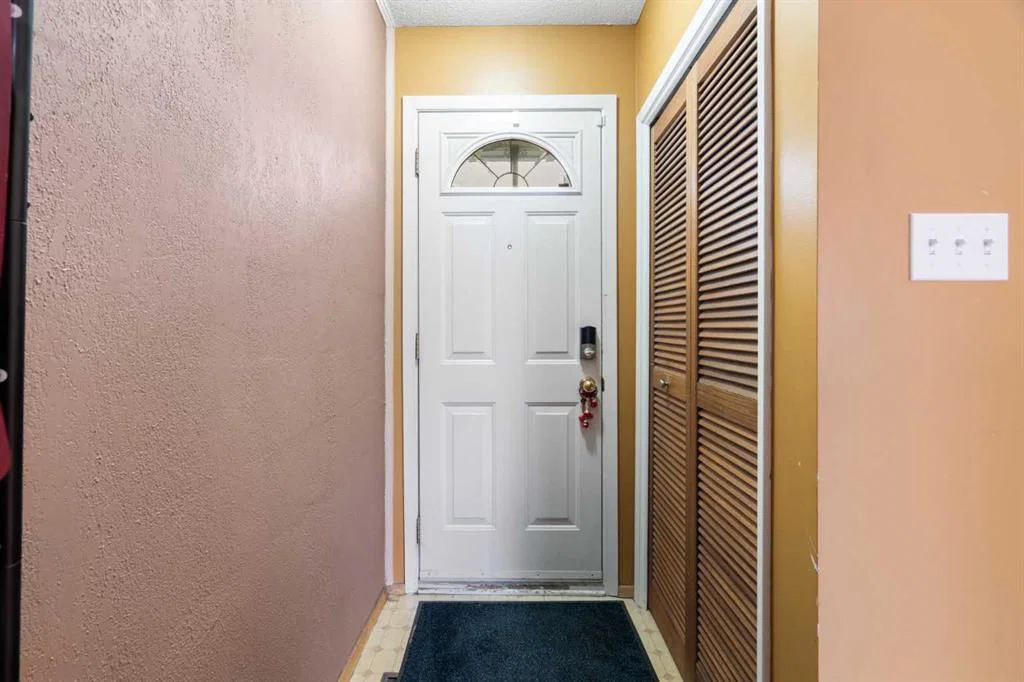 5009 North Haven Drive NW, Calgary — photo 4 of 32