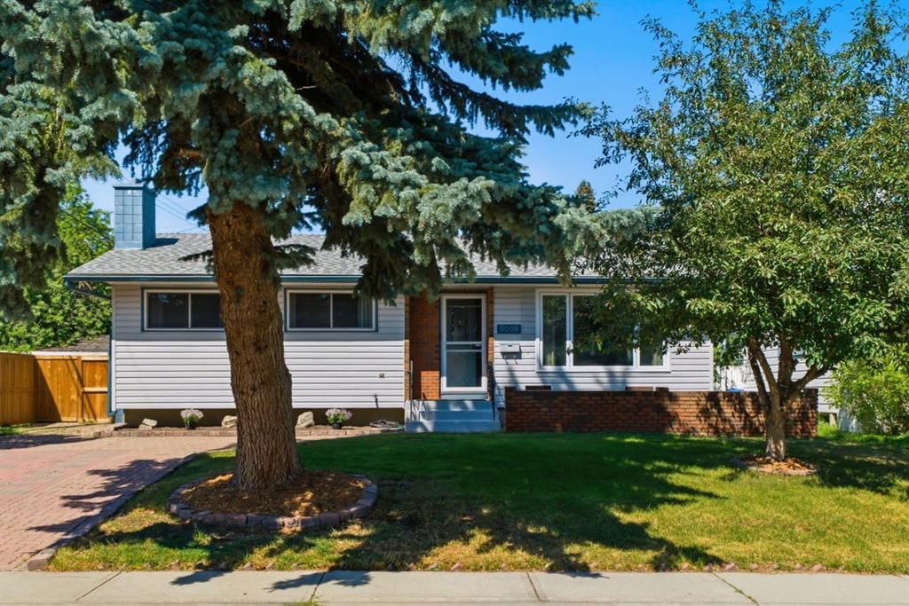 5008 Valiant Drive NW, Calgary — main listing photo