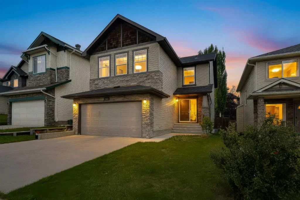 7308 26 Avenue SW, Calgary — main listing photo