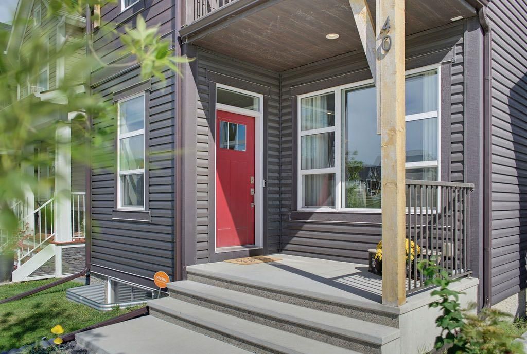 40 Lucas Street NW, Calgary — photo 3 of 46