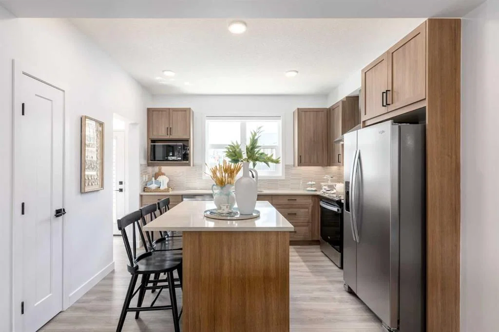1490 Rangeview Drive SE, Calgary — photo 3 of 21