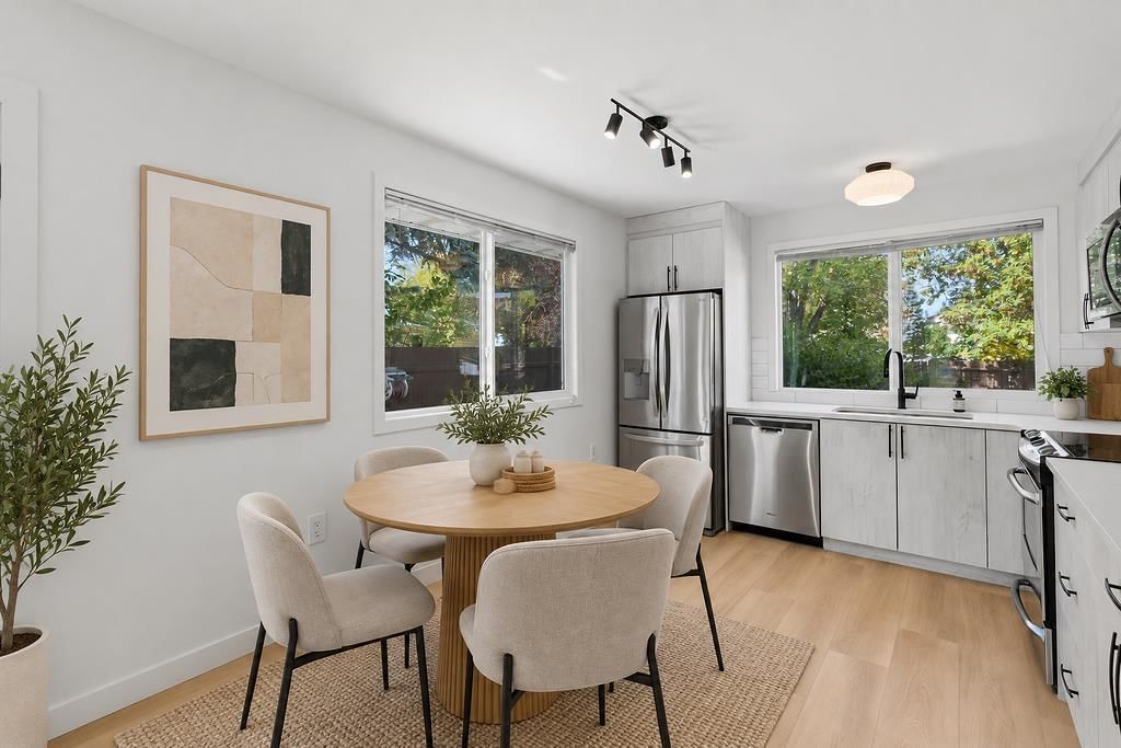 148 Cantrell Drive SW, Calgary — photo 4 of 35