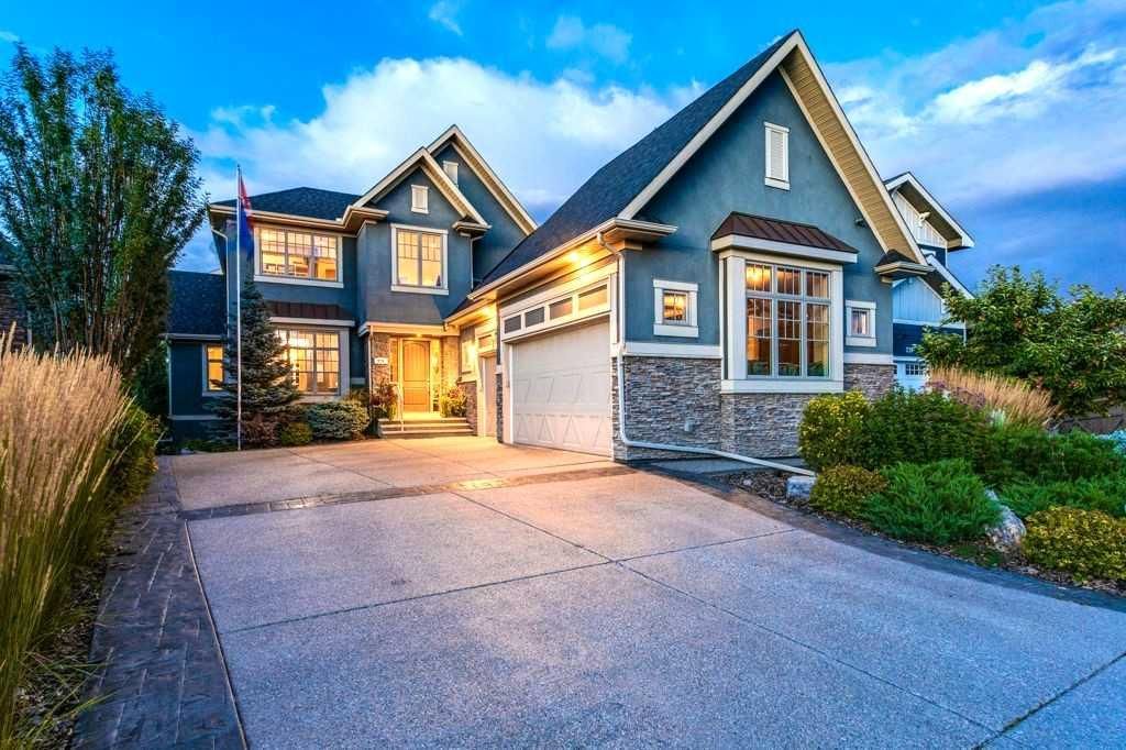 274 Valley Pointe Way NW, Calgary — main listing photo