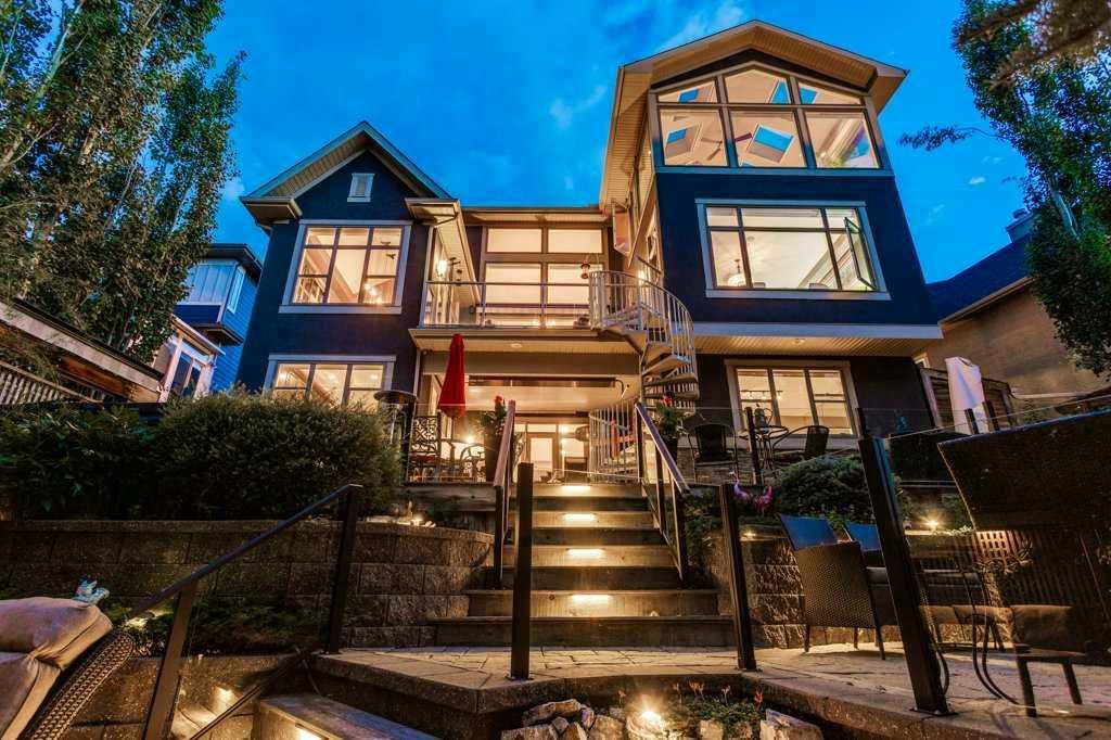 274 Valley Pointe Way NW, Calgary — photo 2 of 50