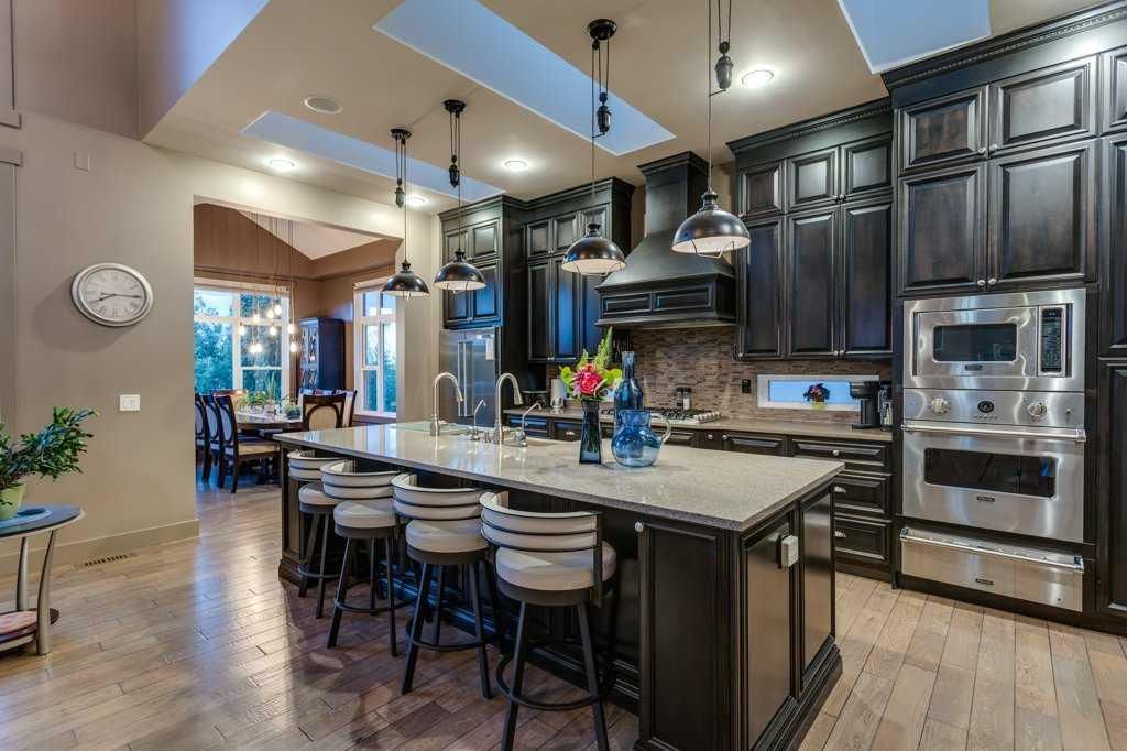 274 Valley Pointe Way NW, Calgary — photo 5 of 50