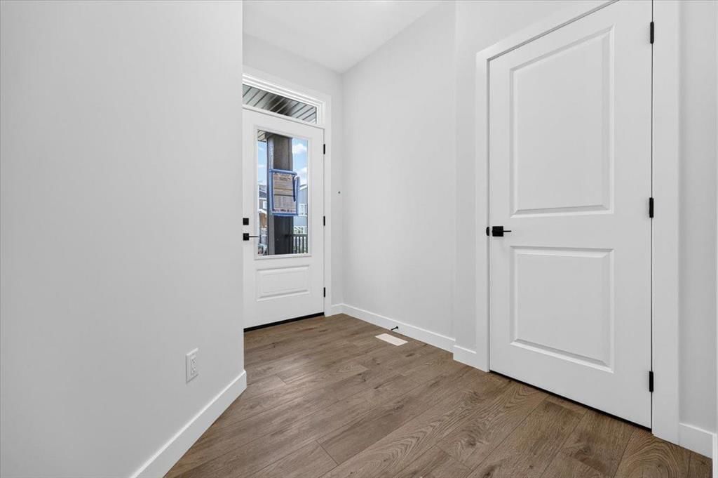 156 Emberside Hollow, Cochrane — photo 4 of 38