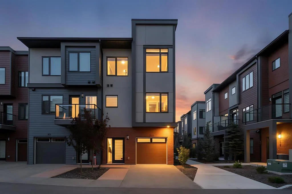 213 Greenbriar Common NW, Calgary — photo 4 of 43