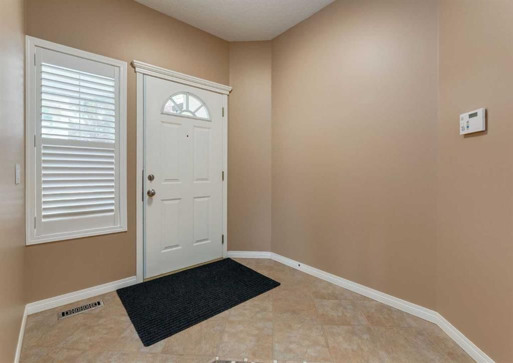 115 Scimitar Heath NW, Calgary — photo 2 of 50