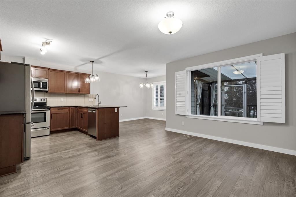 135 Kingsbridge Road SE, Airdrie — photo 5 of 36
