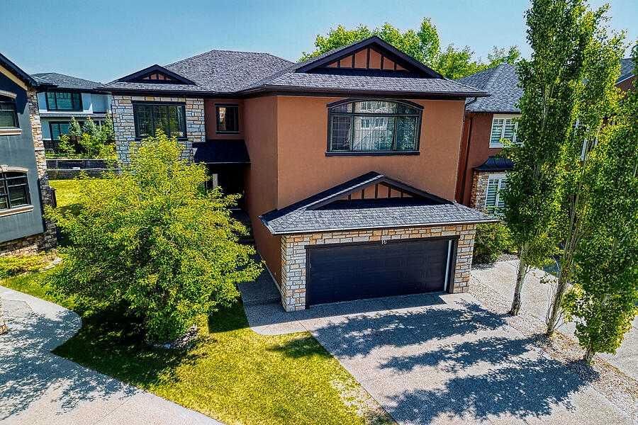 16 Rockcliff Point NW, Calgary — main listing photo