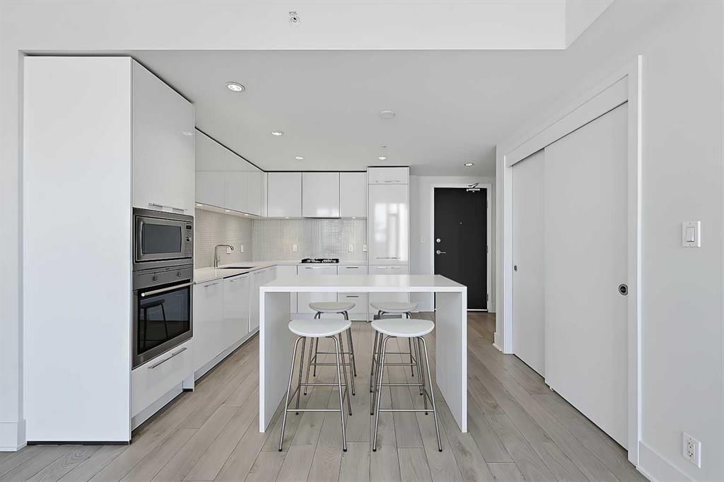 1305, 901 10 Avenue SW, Calgary — photo 3 of 50