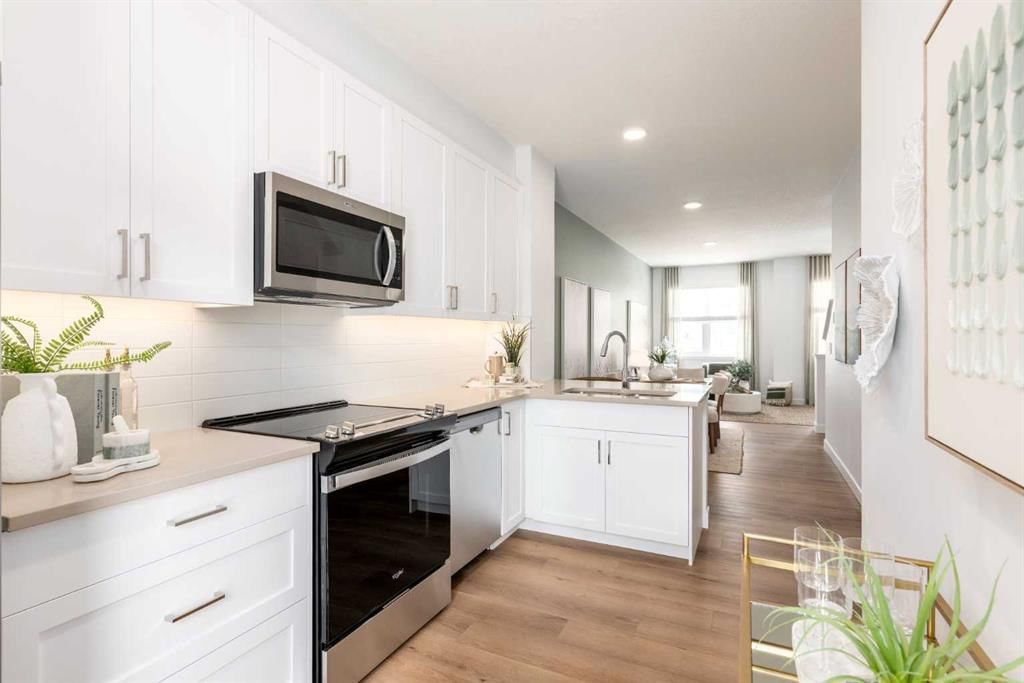 106, 272 Heirloom Crescent SE, Calgary — photo 2 of 19