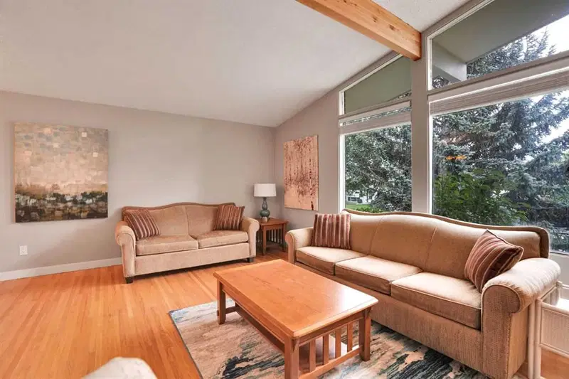4919 Nelson Road NW, Calgary — photo 4 of 50