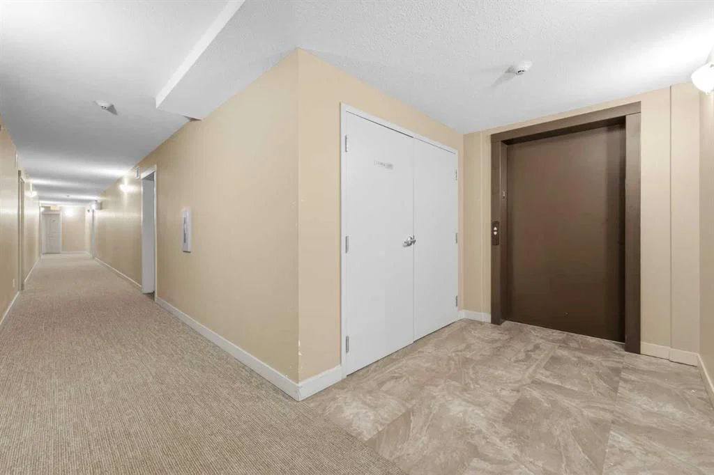 301, 15 Saddlestone Way NE, Calgary — photo 4 of 36