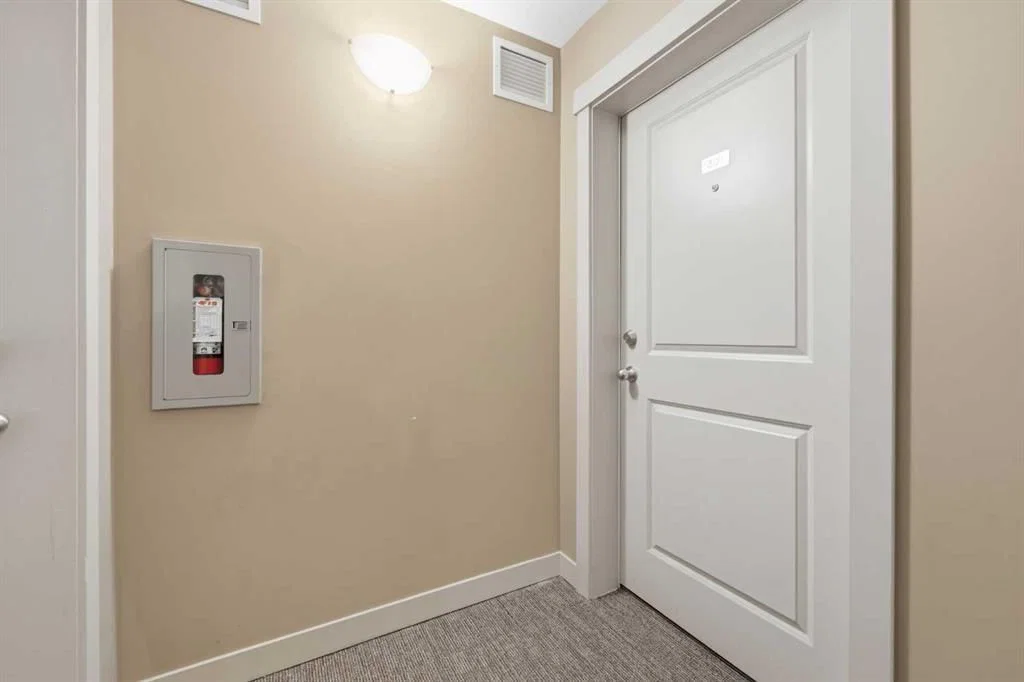 301, 15 Saddlestone Way NE, Calgary — photo 5 of 36