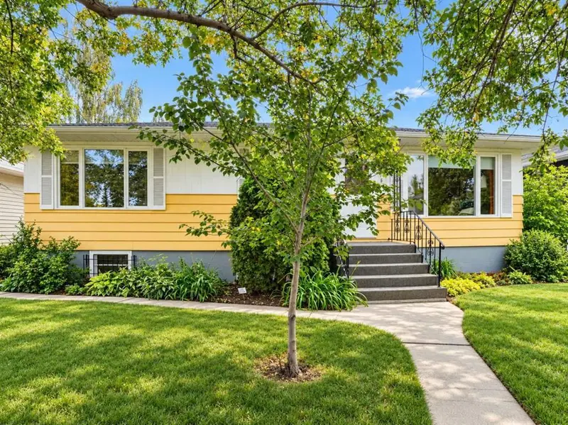 3216 27 Street SW, Calgary — main listing photo