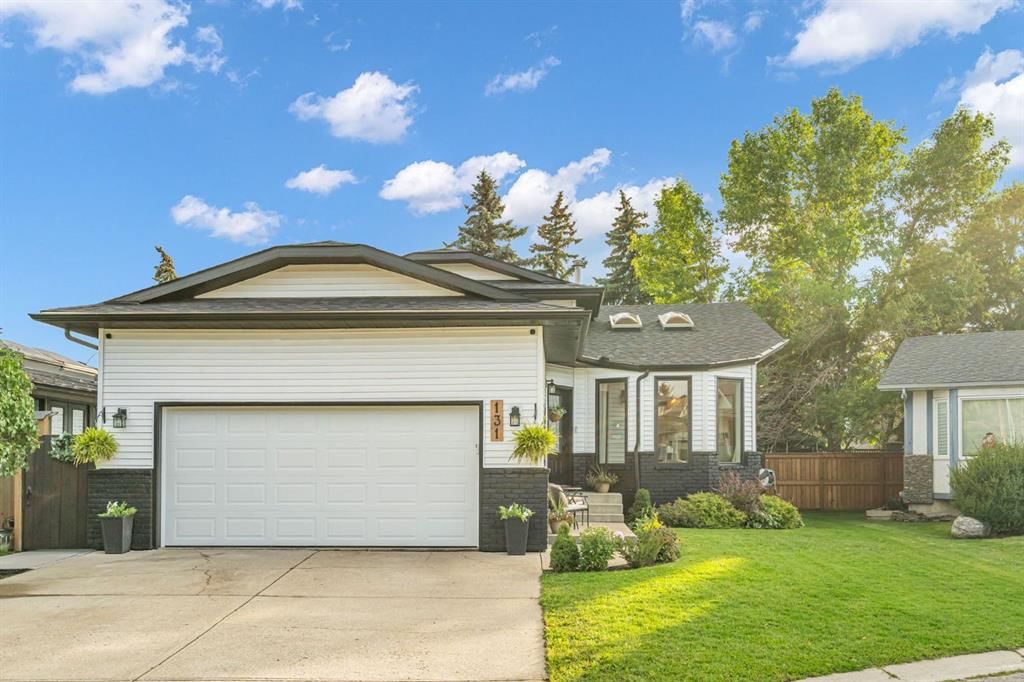 131 Douglas Woods Place SE, Calgary — main listing photo