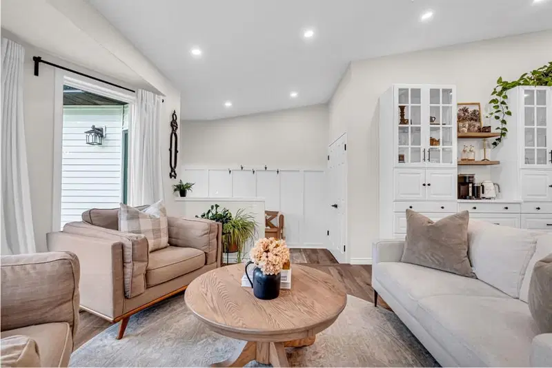 131 Douglas Woods Place SE, Calgary — photo 3 of 50